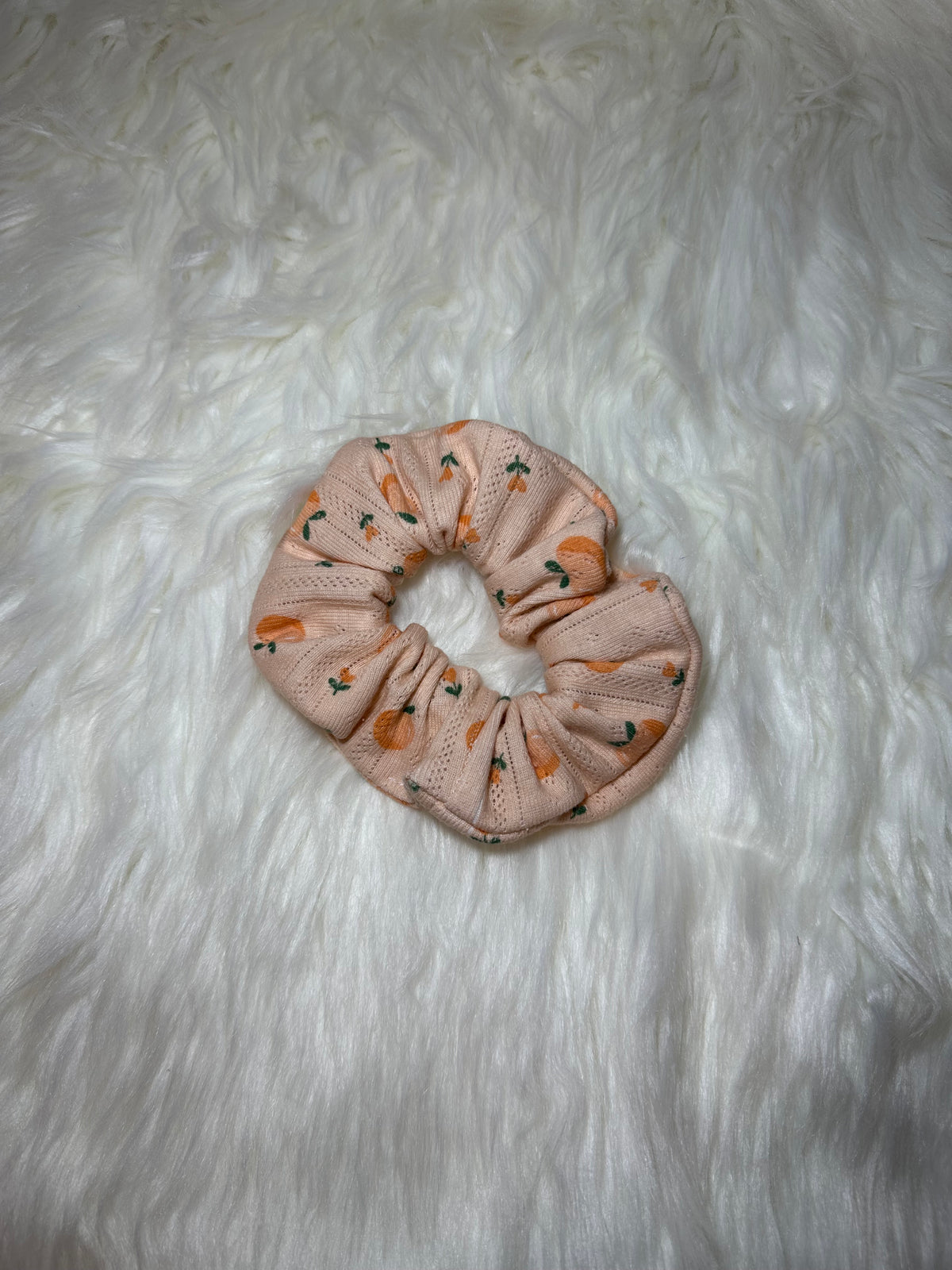 🍑 Peach Blossom Scrunchie