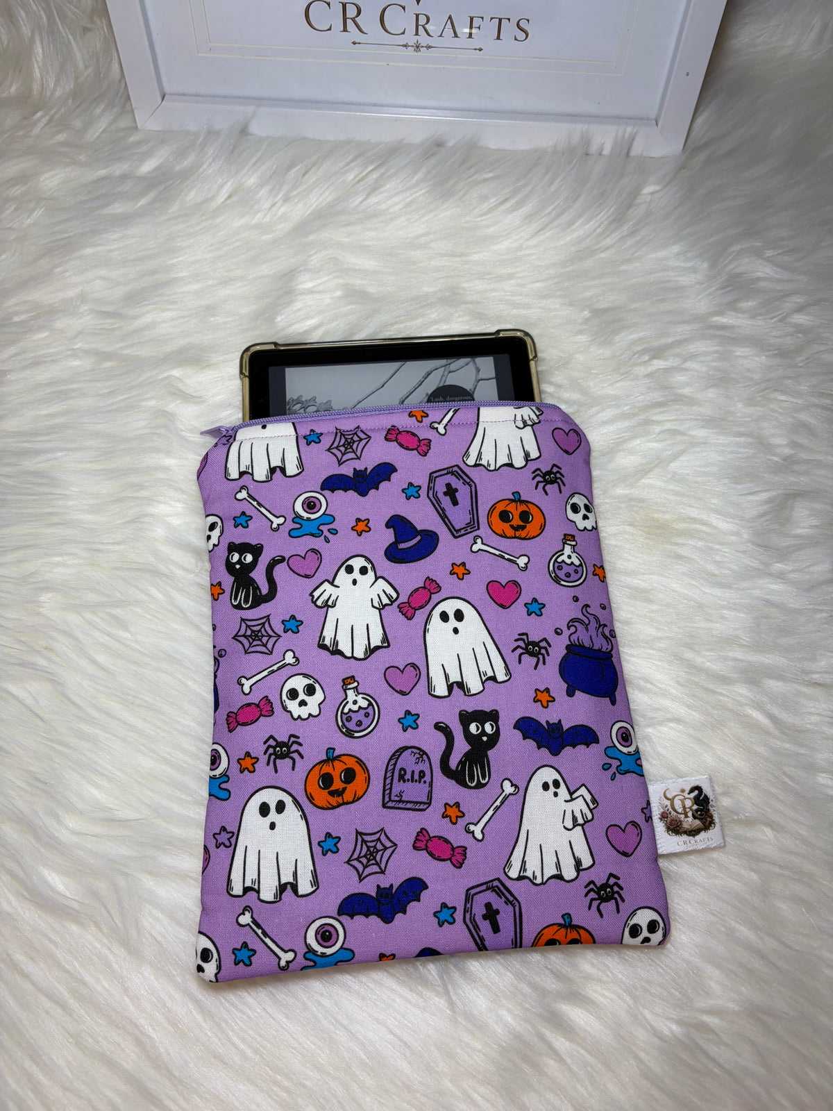 Handmade Padded Kindle & E-Reader Sleeve | 👻 Lilac Boo Crew Collection
