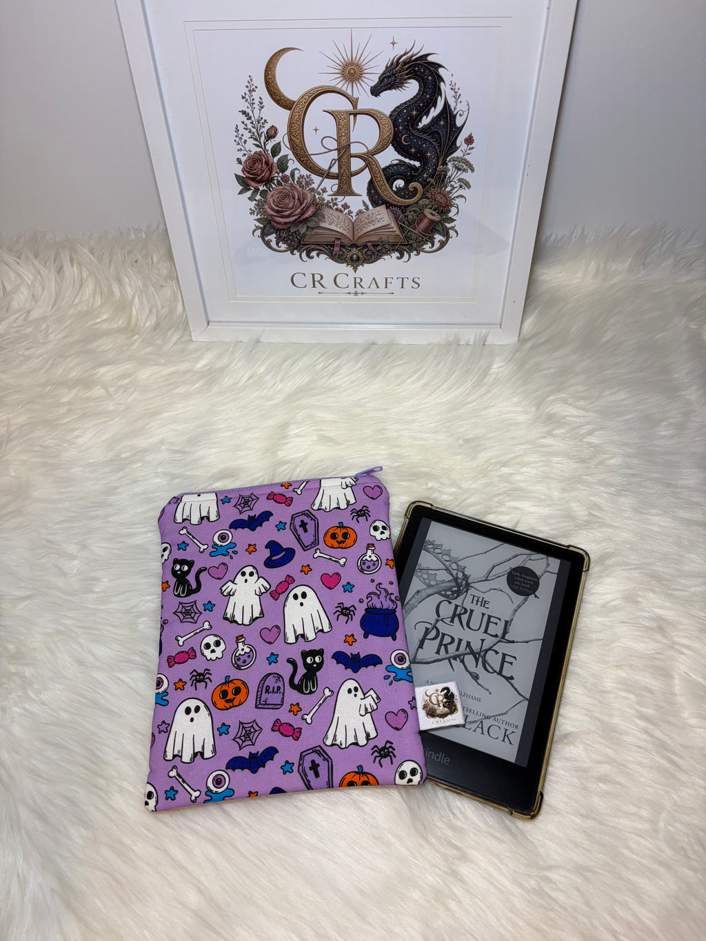 Handmade Padded Kindle & E-Reader Sleeve | 👻 Lilac Boo Crew Collection