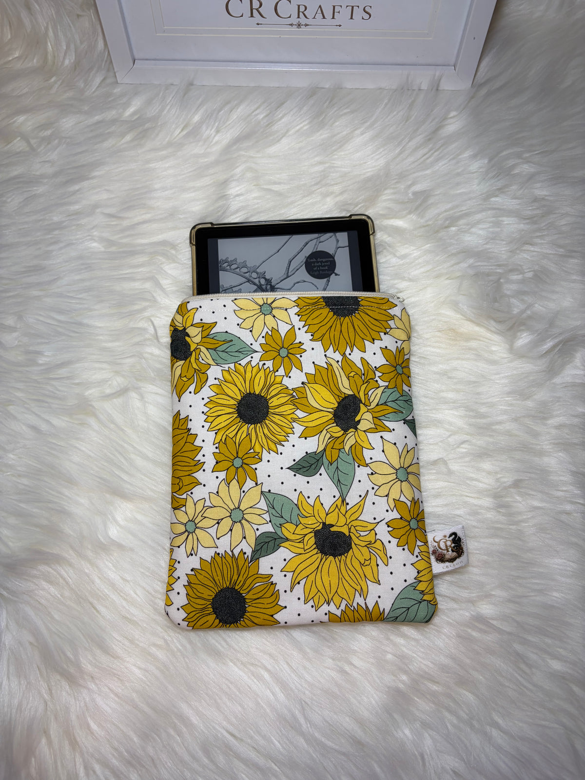 Handmade Padded Kindle & E-Reader Sleeve | 🌻 Fields of Gold Collection