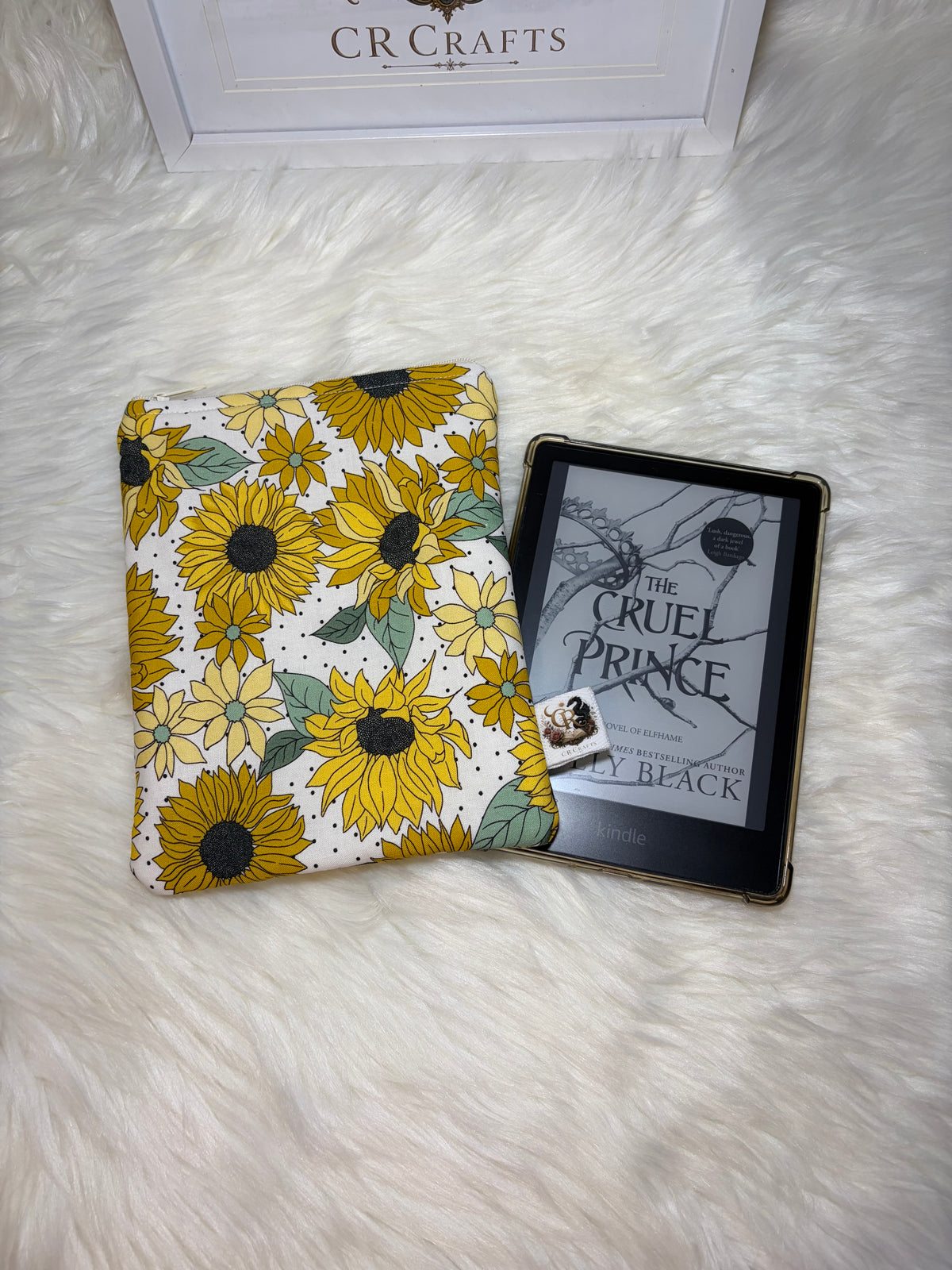Handmade Padded Kindle & E-Reader Sleeve | 🌻 Fields of Gold Collection