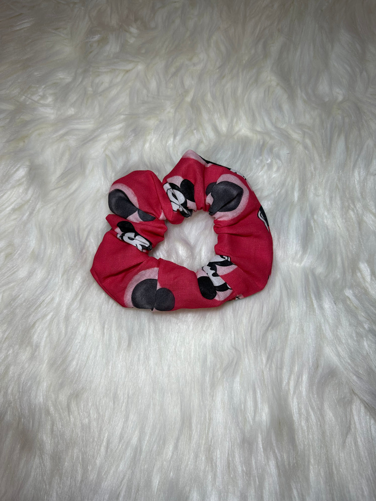 ❤️ Mouse Magic Scrunchie