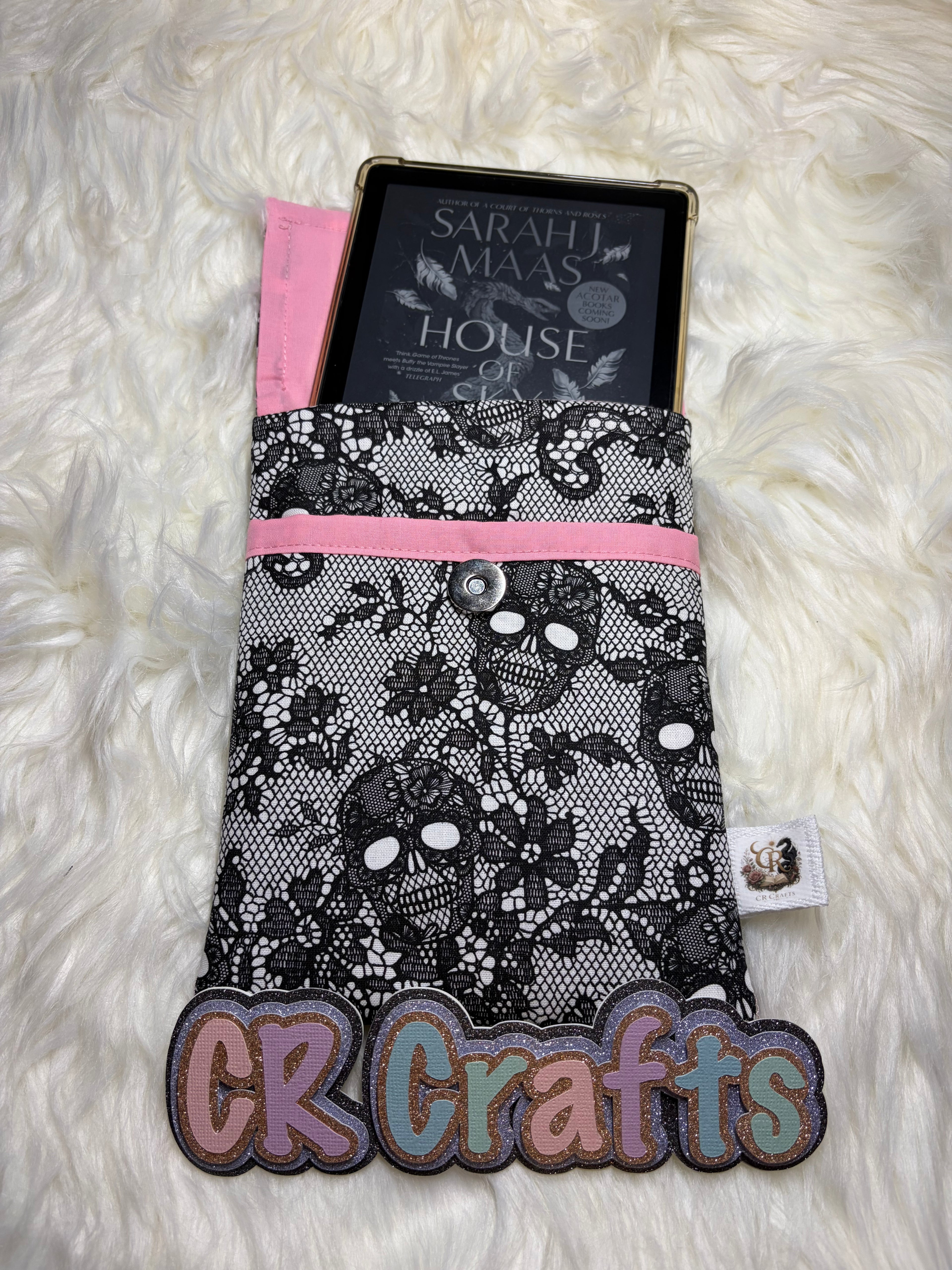 🕸️ Handmade Padded Kindle & E-Reader Sleeve | 🕸️ Dark Academia Collection