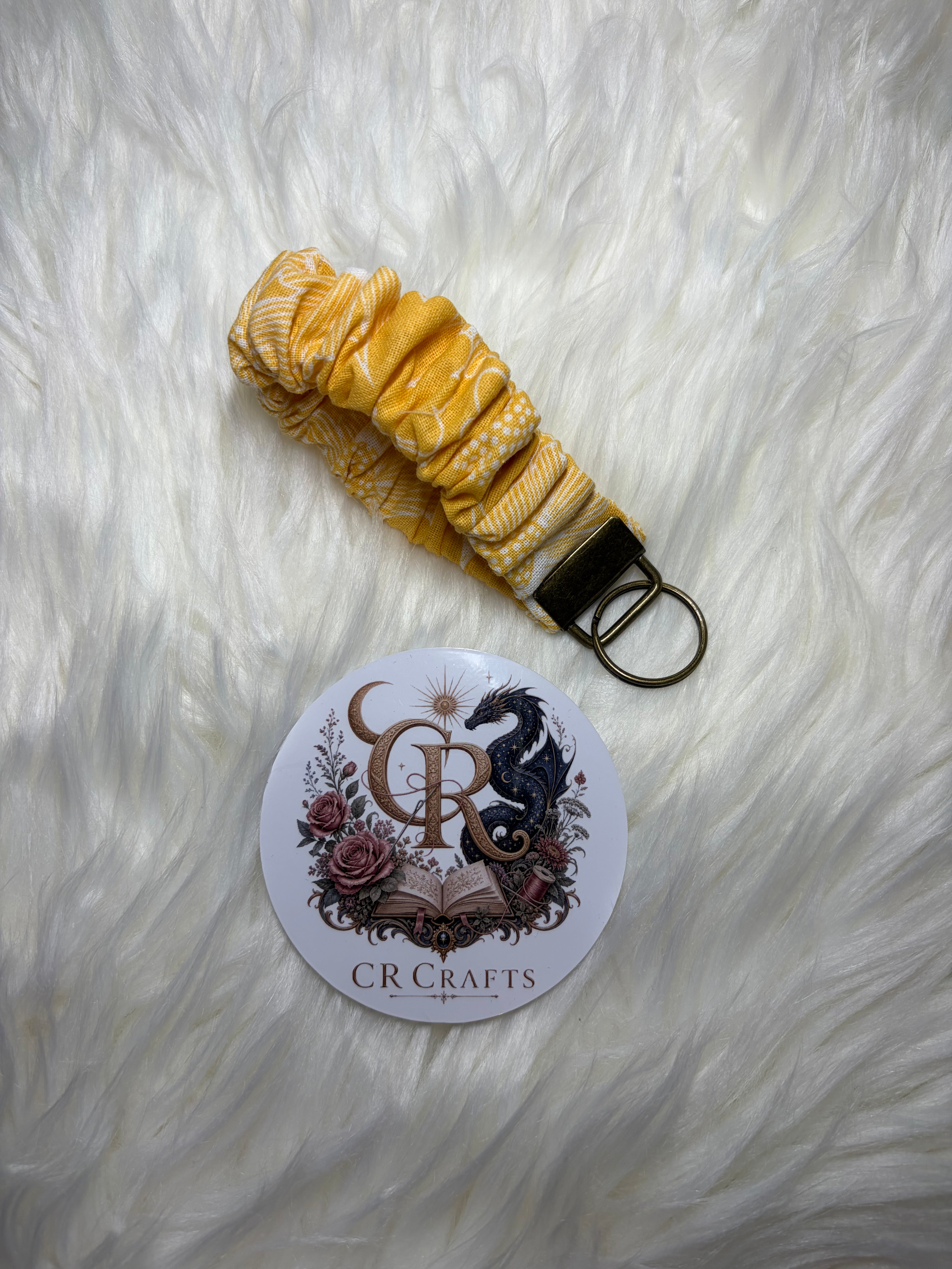🌼 Handmade Scrunchie Wristlet Keychain | 🌼 Golden Daisy Collection