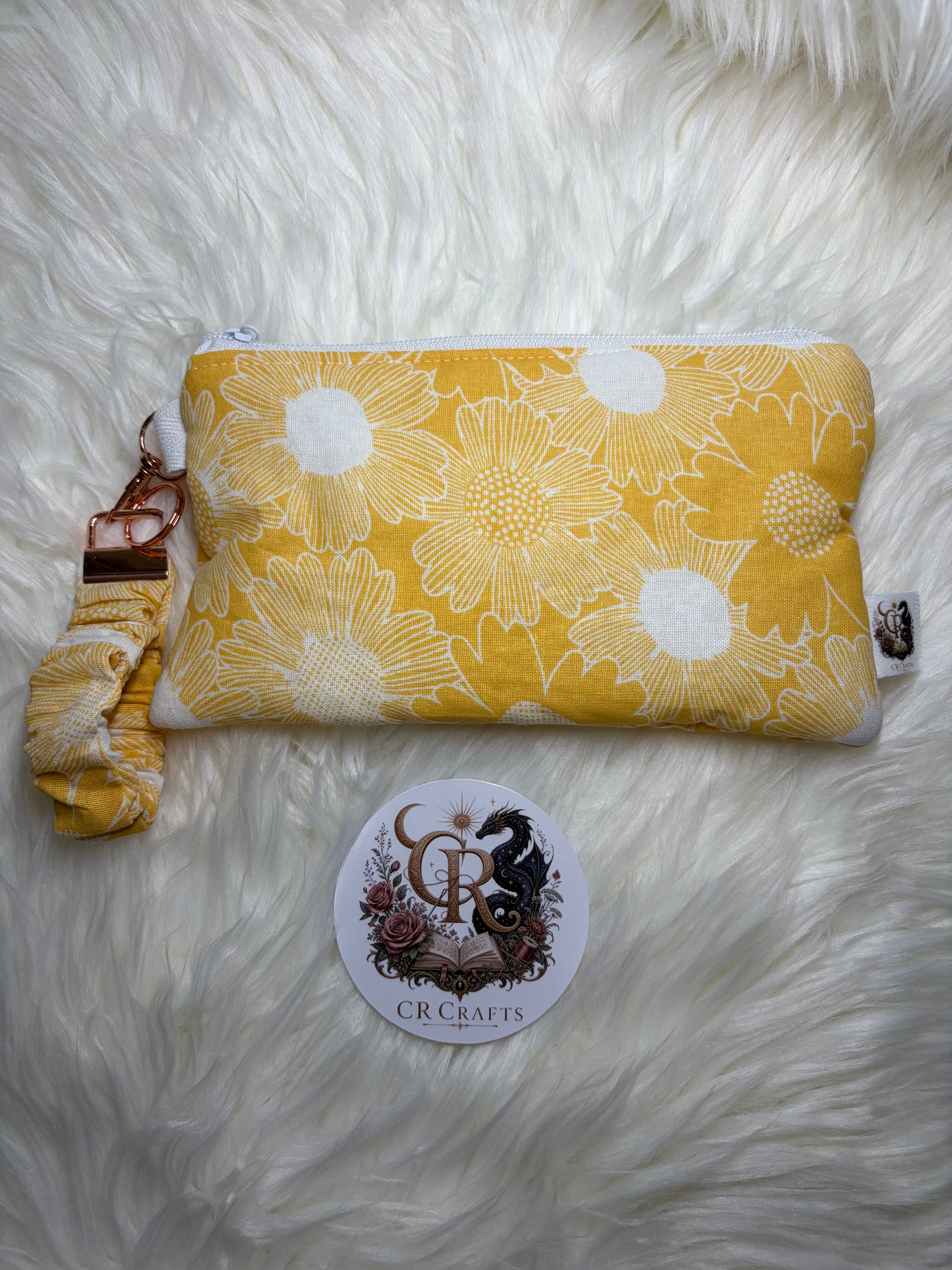 🌼 Handmade Matching Clutch & Scrunchie Wristlet Keychain |🌼 Golden Daisy Collection
