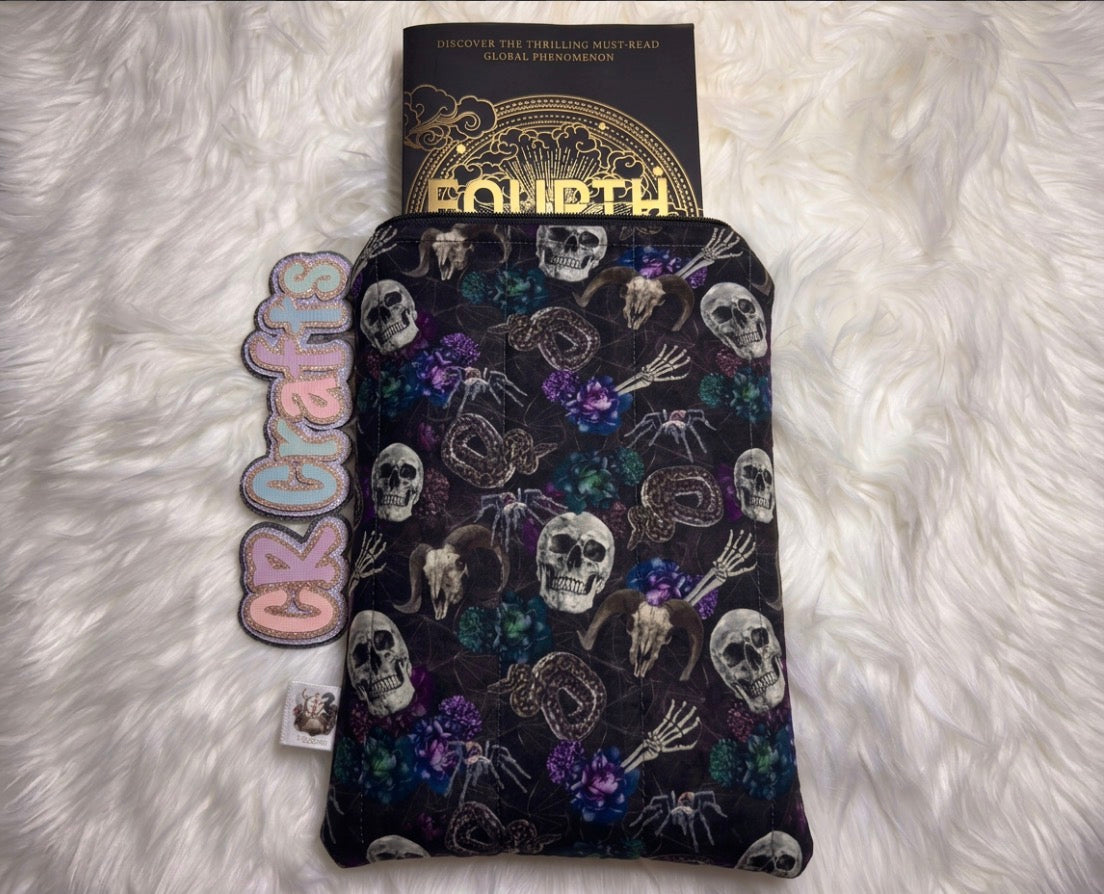 🌙  Quilted Book Sleeve with Zipper | 🌙 Midnight Garden Collection